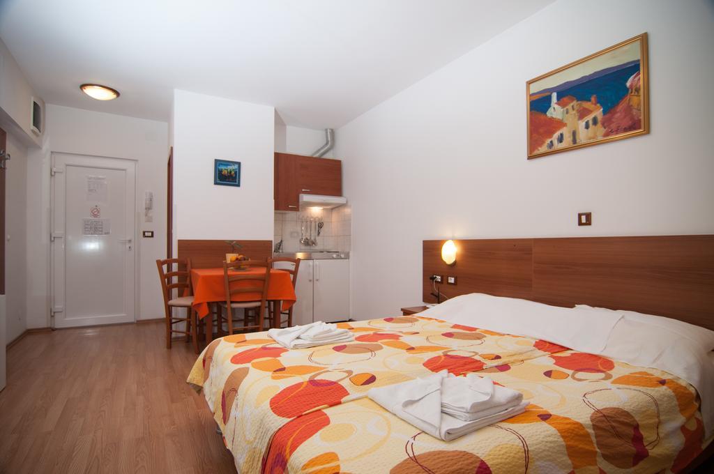 Apartments And Rooms Liburnija โอปาติยา ภายนอก รูปภาพ